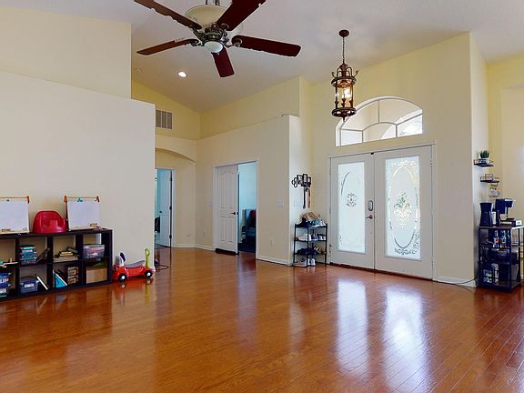 5th image of 5802 NW Fall Flower Ct