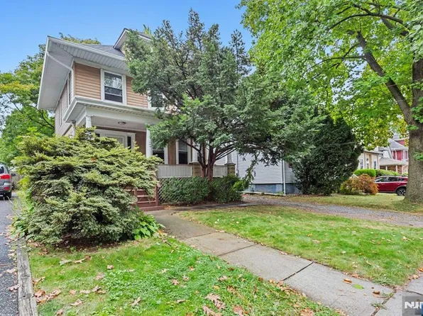 375 Teaneck Rd, Ridgefield Park, NJ 07660