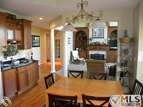 SOMERSET 47276 NOOK.JPG