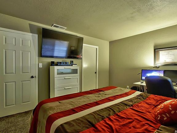 5th image of 5317 Winfield Way APT 2