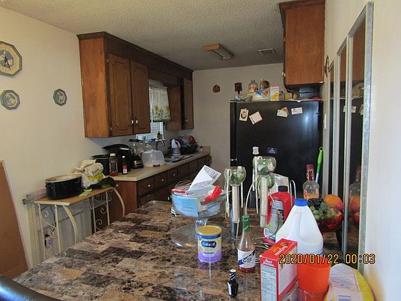 3rd image of 703 Lake Dr