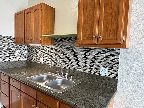 4th image of 192 S Mountain View Ave APT 103