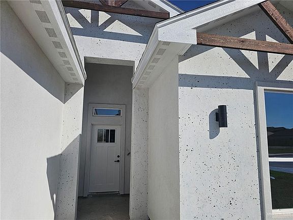 3rd image of 8018 N 48th Ln