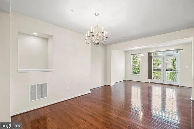 22607 Winding Woods Way — Photo 4