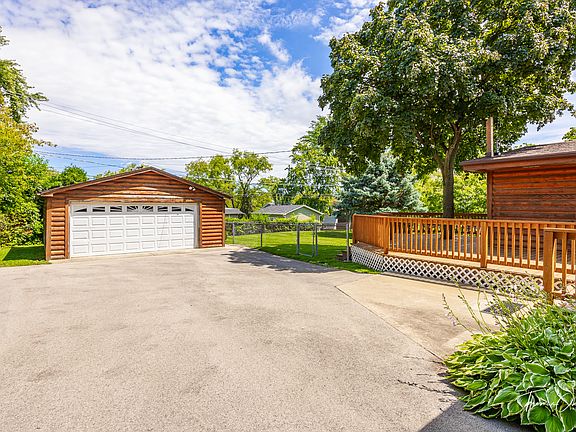 3rd image of 556 Gamble Dr