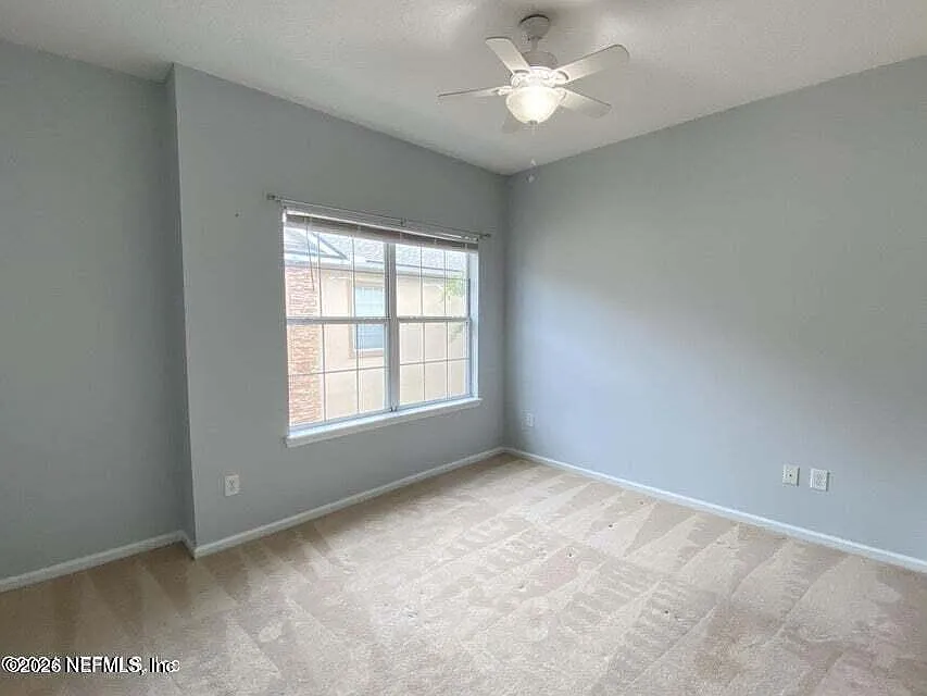 3 bed, 2.5 bath, 1597 sqft, $2,100 — Photo 3