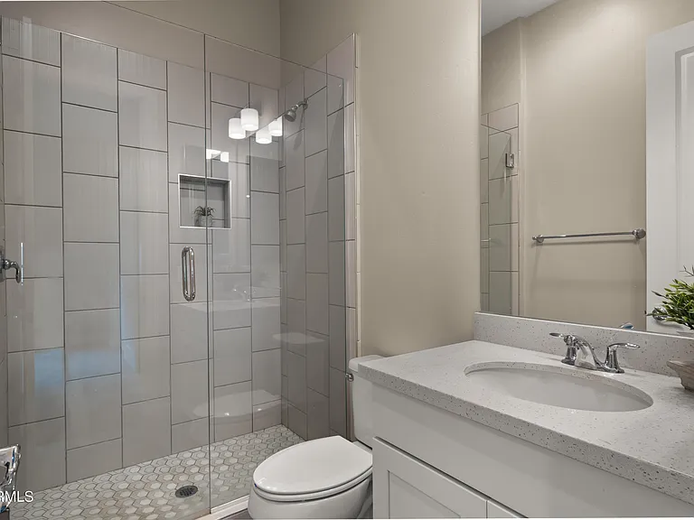 3882 E Andalusia Ave — Photo 11