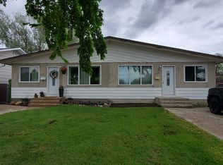 203 Campion Cres, Saskatoon, SK S7H3T8