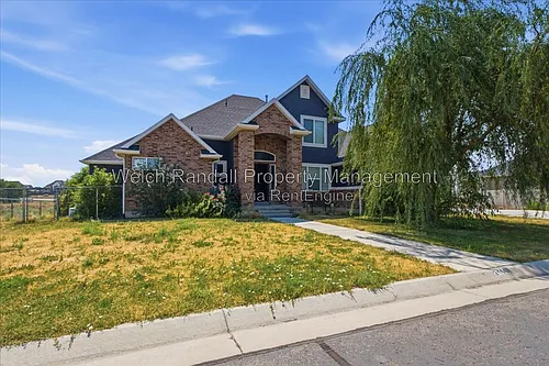 2106 E Sunnyvale Dr Photo 1