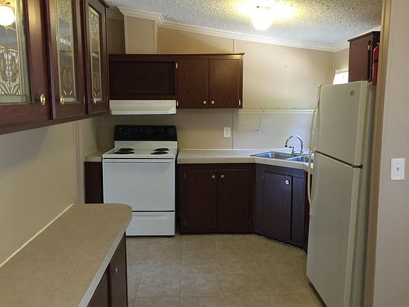 5th image of 44 Klamath St