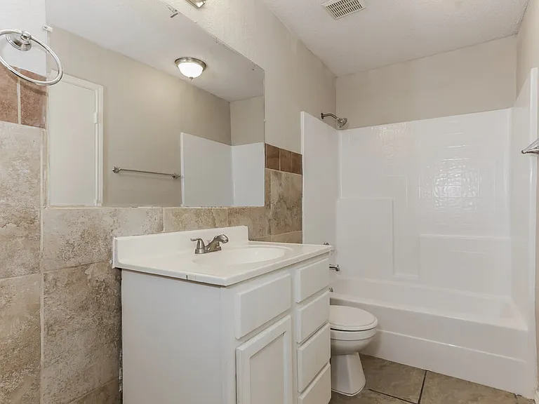 4530 Lizzy Dr — Photo 10