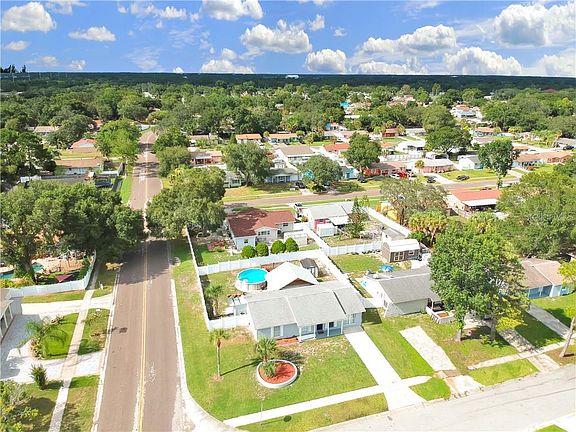 4th image of 7941 Woodglen Cir