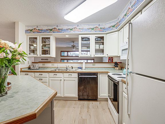 4th image of 6508 Aspenwood Dr