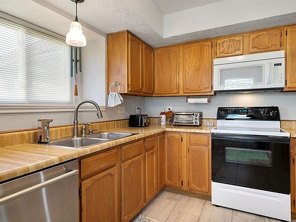 4th image of 1345 Glyndon Dr