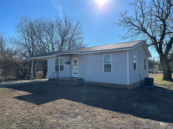 416 W Choctaw Ave, Sallisaw, OK 74955