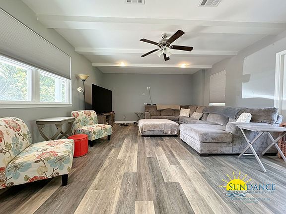 5th image of 29 Driftwood Ave