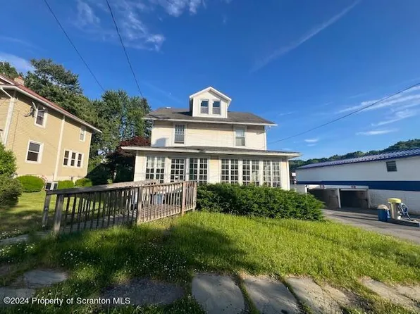 110 Maple Ave, Clarks Summit, PA 18411