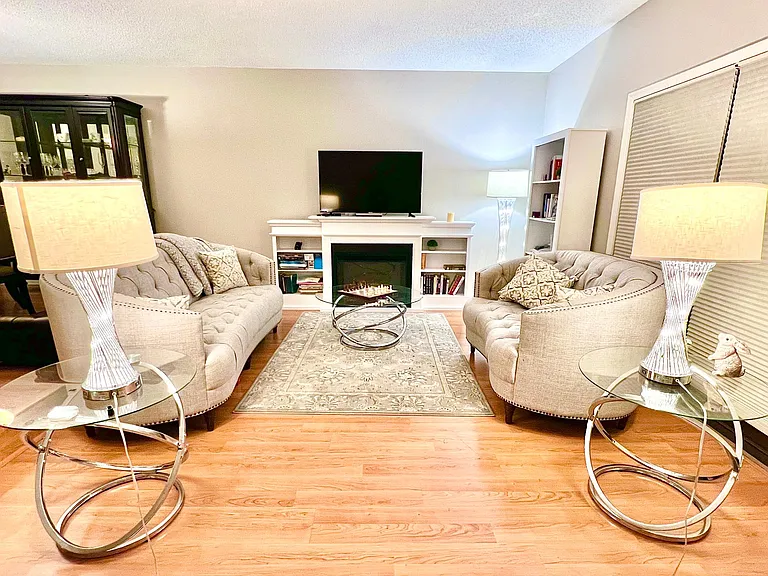 277 Penns Way — Photo 1