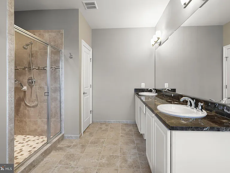11426 Ellington St — Photo 33