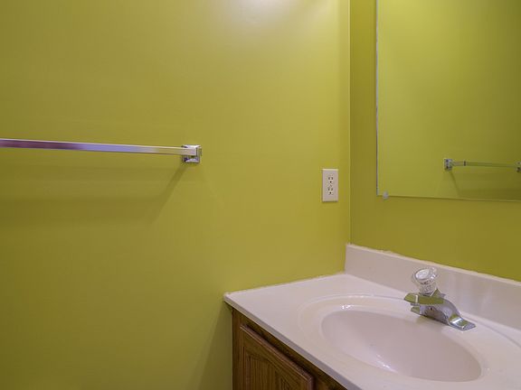 5th image of 170 Franklin Parke Ct