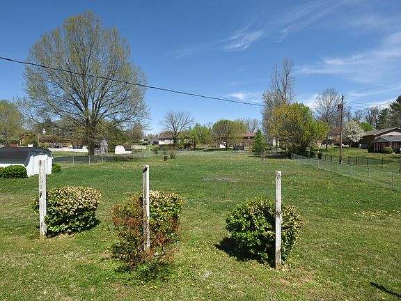 2nd image of 409 Salinity Dr