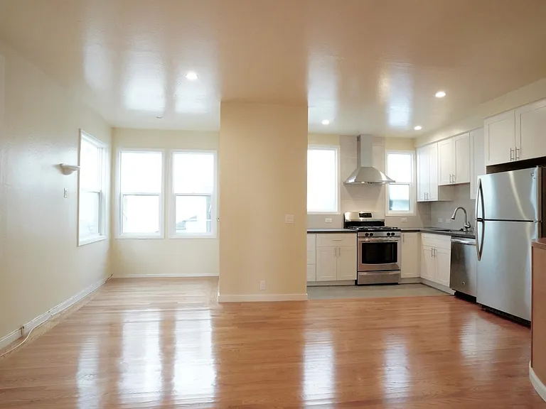 17 Russell St — Photo 12