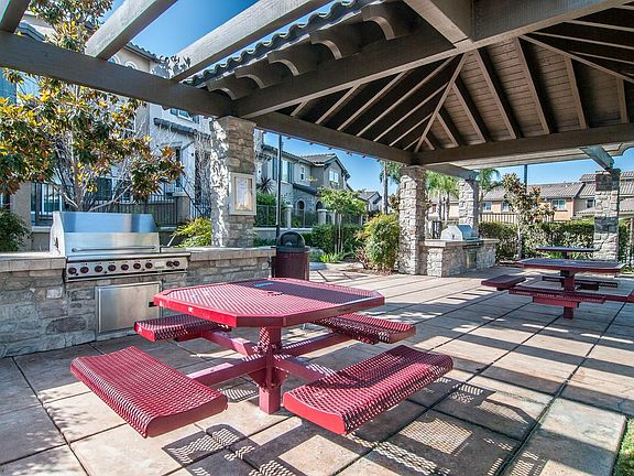 4th image of 10428 Whitcomb Way Unit 121