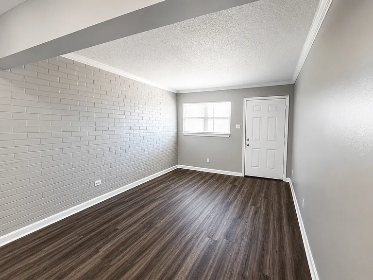 Spanish Cove Apartments — Photo 3