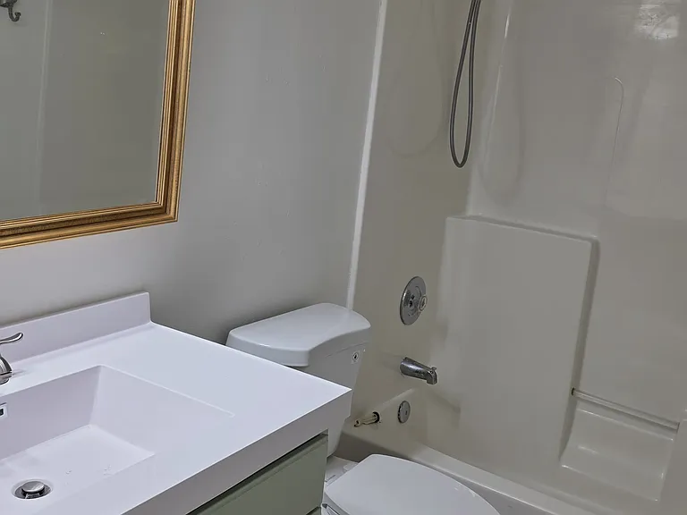 139 Heritage Cir — Photo 14