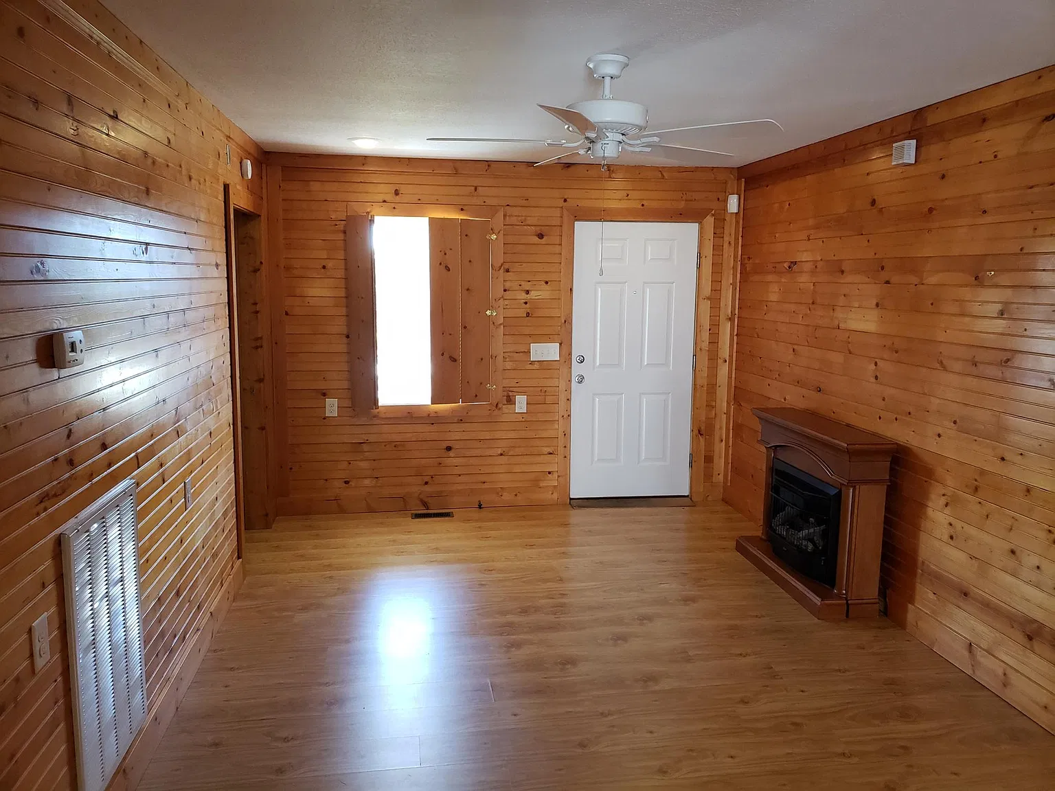 1 bed, 839 sqft, $1,000 — Photo 3
