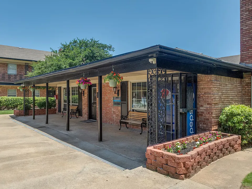 Fairway Apartments