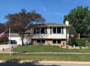 830 Lynda Rd, Waterloo, IA 50701