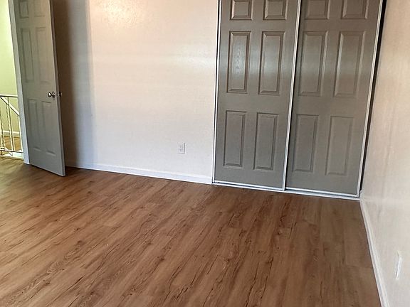 4th image of 2425-2 SW Leonard St #6