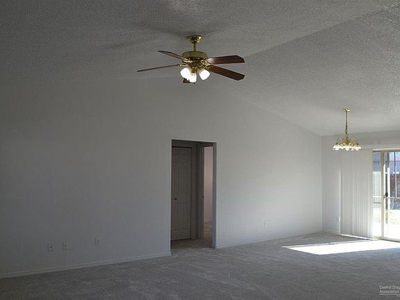 4th image of 900 NW 12th St