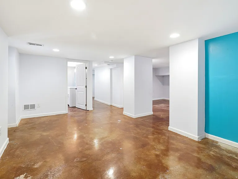 527 Stevenson St — Photo 40