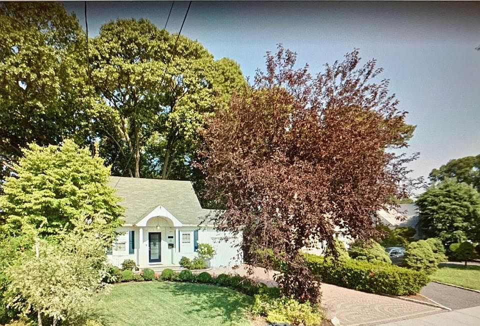 1st image of 791 Hempstead Ave