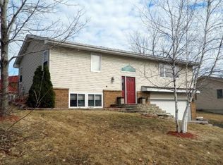 9750 64th Ave N, Maple Grove, MN 55369