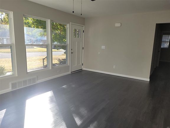 2nd image of 380 Saint Eugene Ln