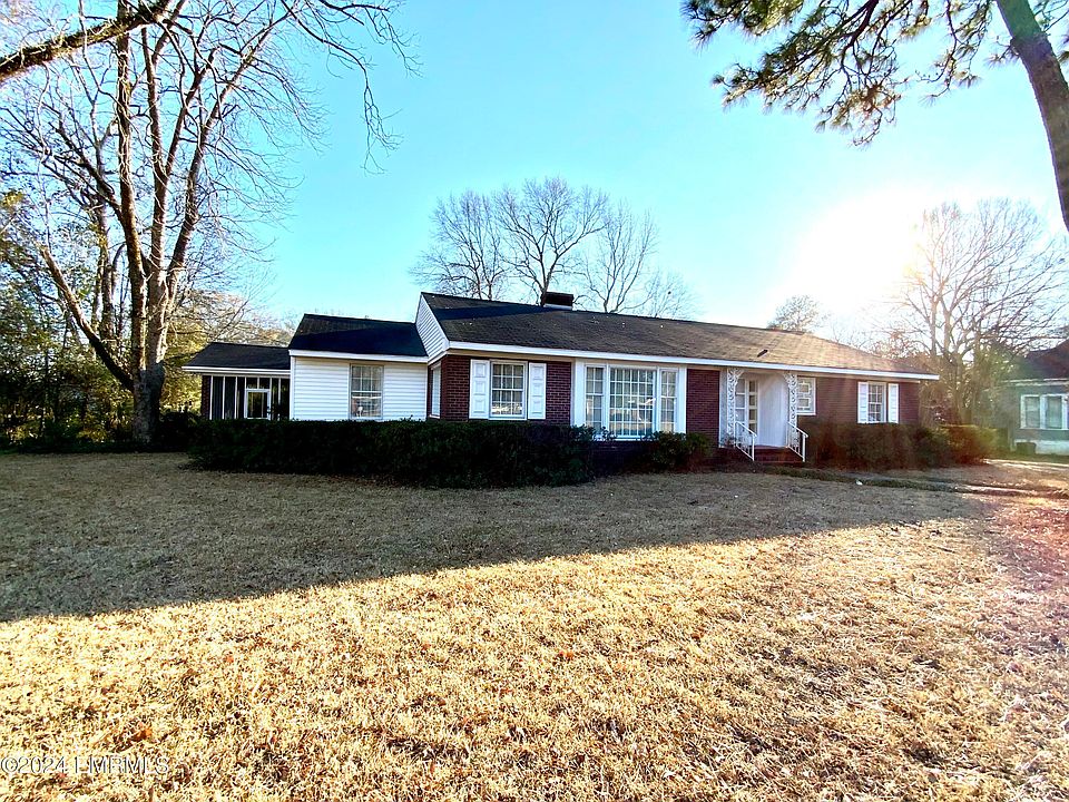 204 E Franklin St, Quitman, MS 39355 | Zillow