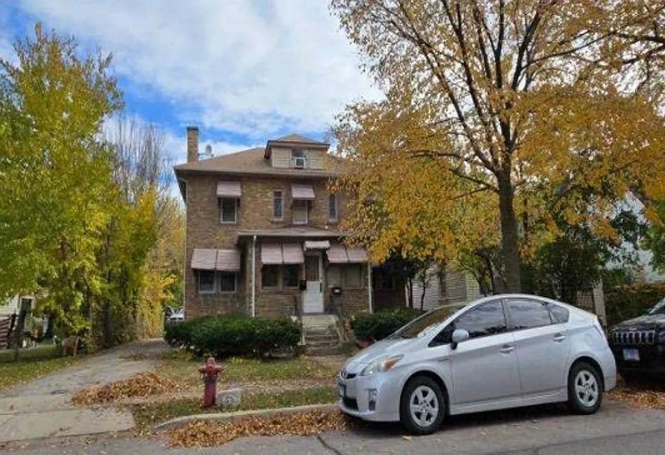 2025 Dodge Ave photo 1