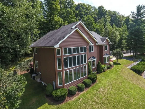 2080 Hydesville Rd, Newark, NY 14513