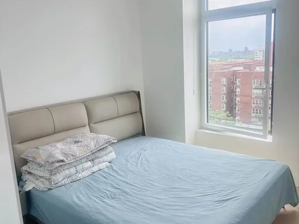 136-18 Maple Avenue image 10 of 22