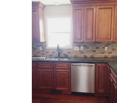4th image of 227 Hillside Dr