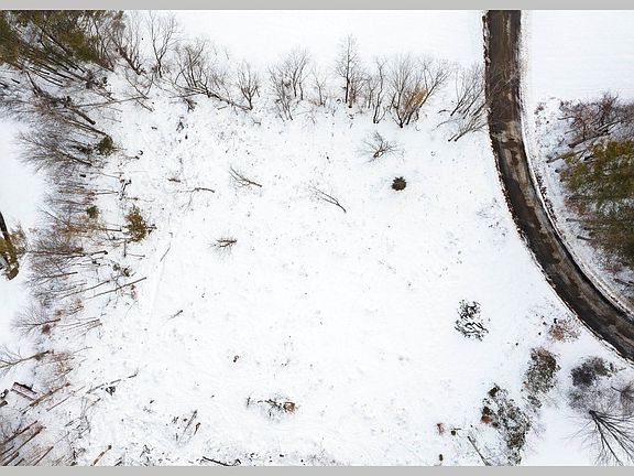 3rd image of 7 Country Lane Lot 7