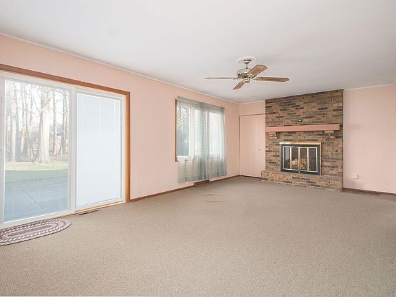 4th image of 16805 Londonberry Ln