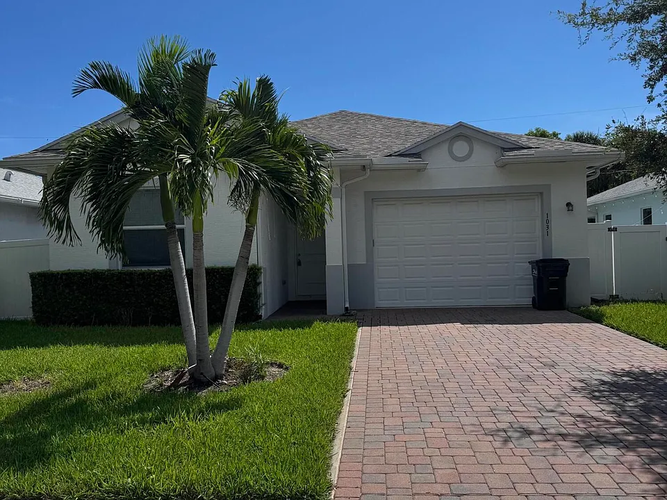 1031 Mango Dr