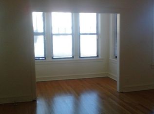 907 Washington Blvd APT 3, Oak Park, IL 60302