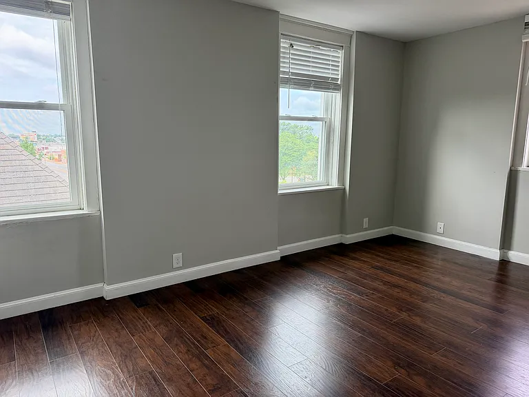 1054 S Kingshighway Blvd #R — Photo 15