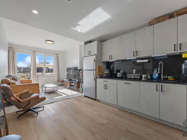 2045 Ocean Avenue image 1 of 27