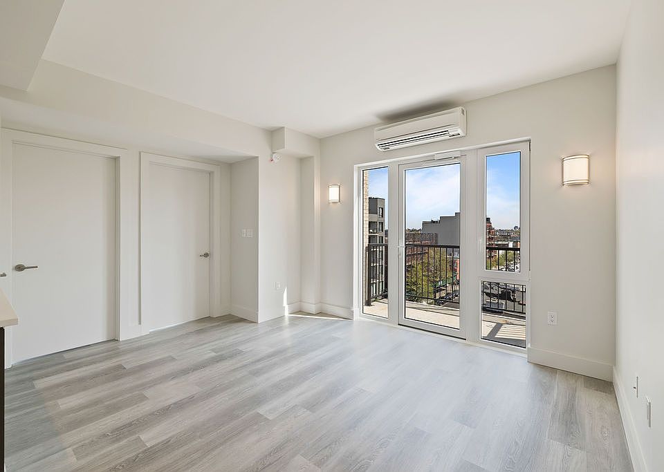 1st image of 2605 Snyder Ave #6E